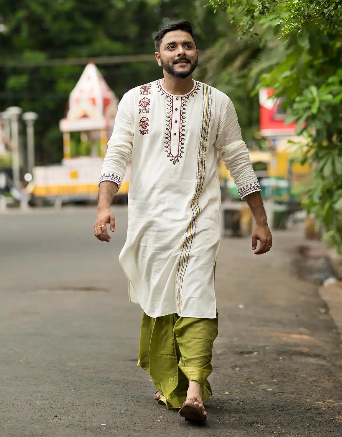 Monpura Dhuti