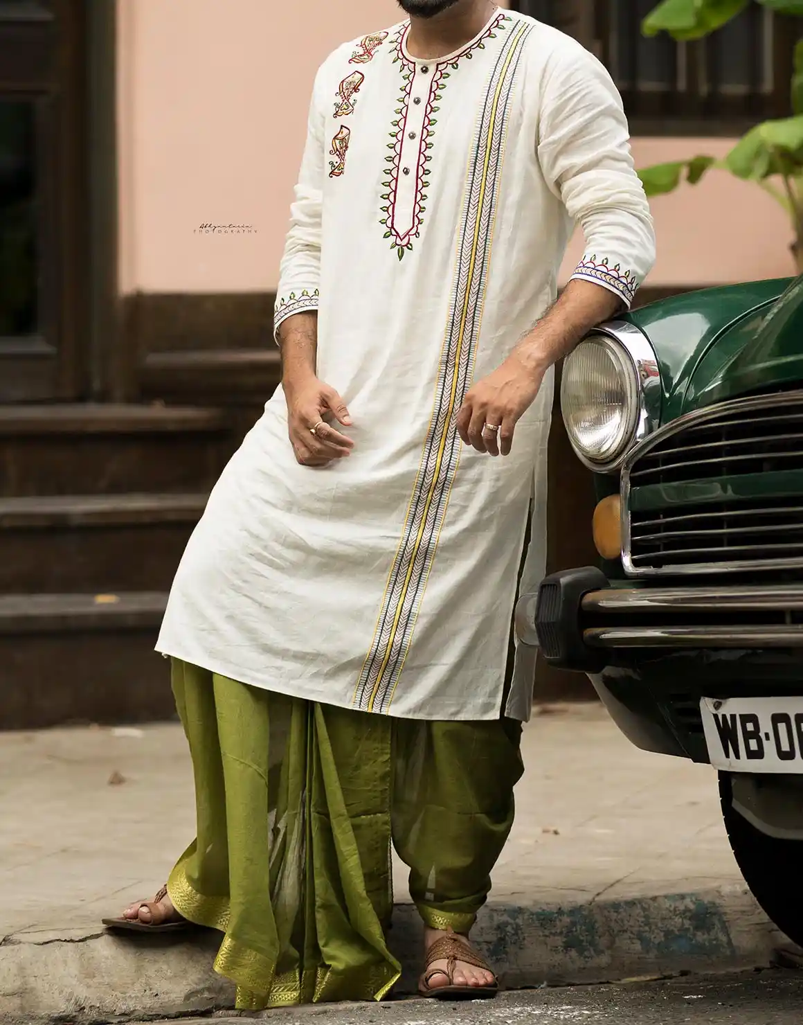 Monpura Dhuti